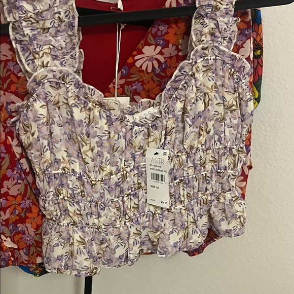 ASTR Floral Patterned Garment - Picture 2 of 5